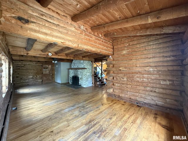 360 W BROADWAY Street, Roseville, IL 61473