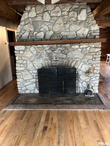 360 W BROADWAY Street, Roseville, IL 61473