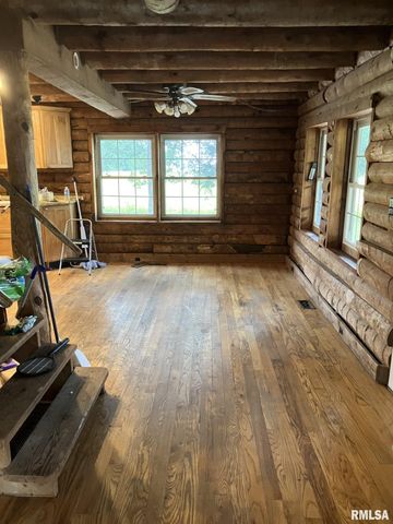 360 W BROADWAY Street, Roseville, IL 61473