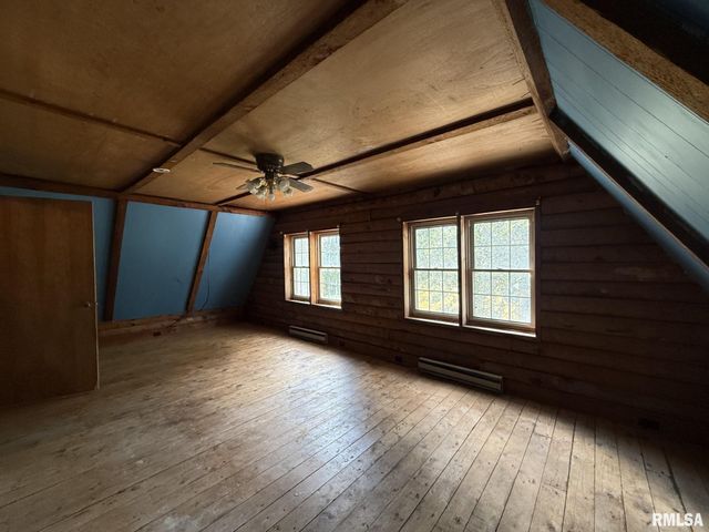 360 W BROADWAY Street, Roseville, IL 61473