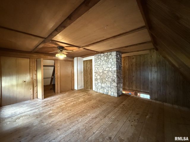 360 W BROADWAY Street, Roseville, IL 61473