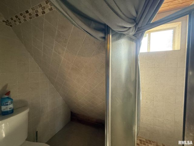 360 W BROADWAY Street, Roseville, IL 61473