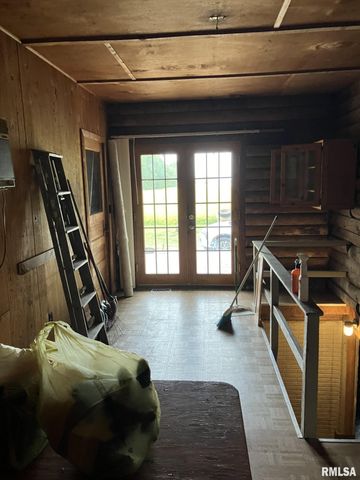 360 W BROADWAY Street, Roseville, IL 61473