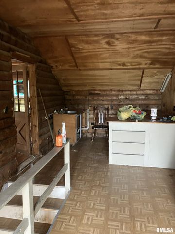 360 W BROADWAY Street, Roseville, IL 61473