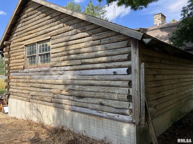 360 W BROADWAY Street, Roseville, IL 61473