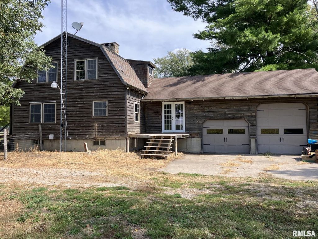 360 W BROADWAY Street, Roseville, IL 61473