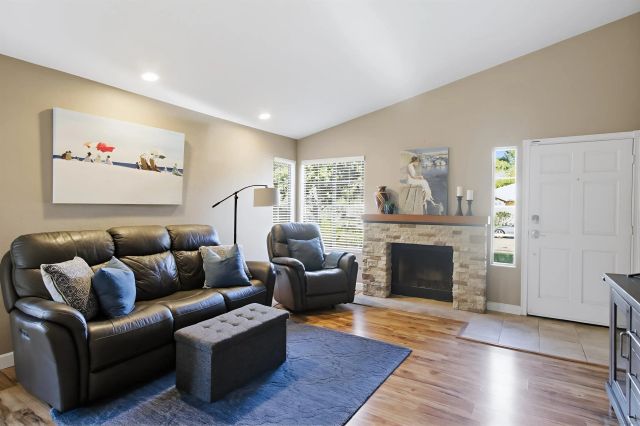 12085 Eastglen St, San Diego, CA 92131