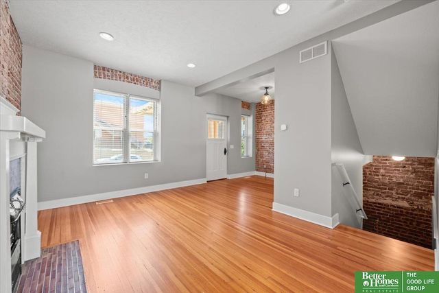 4004 Harney Street, Omaha, NE 68131