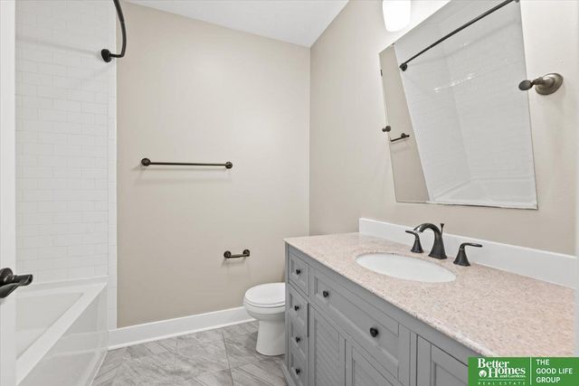 4004 Harney Street, Omaha, NE 68131