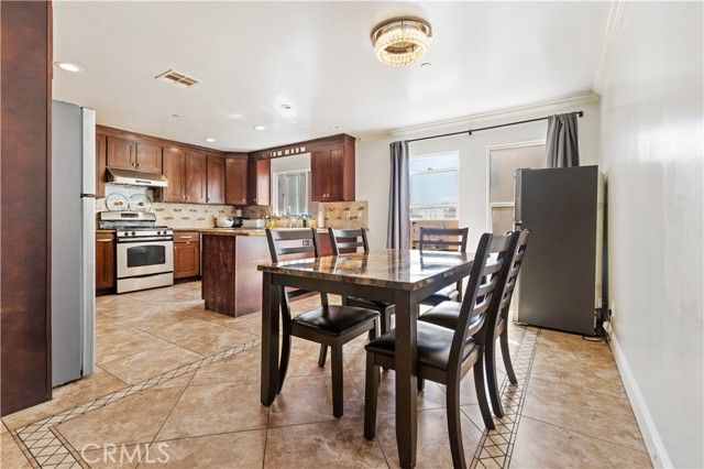 228 S San Marino Avenue B, San Gabriel, CA 91776