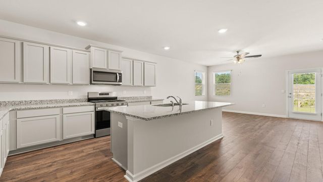 3436 Nolana Lp, Graniteville, SC 29829
