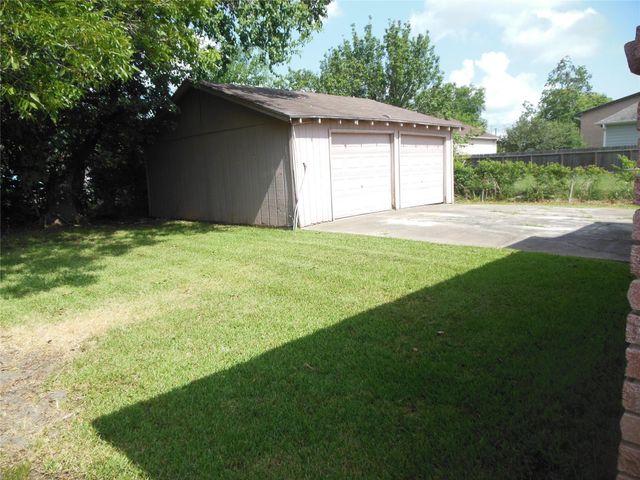 8110 Livingston, Houston, TX 77051