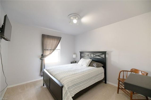 49 Wendfield CIR, Newport News, VA 23601