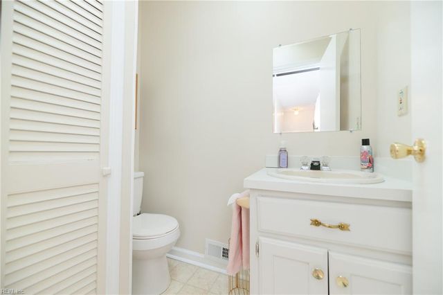 49 Wendfield CIR, Newport News, VA 23601