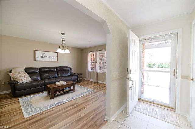 49 Wendfield CIR, Newport News, VA 23601