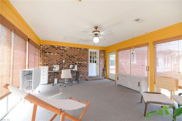 49 Wendfield CIR, Newport News, VA 23601