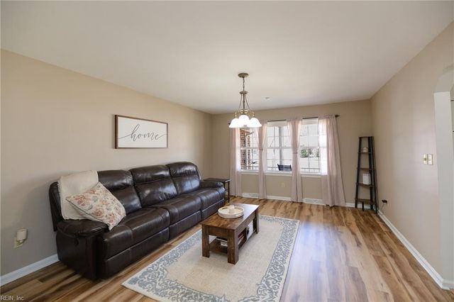 49 Wendfield CIR, Newport News, VA 23601