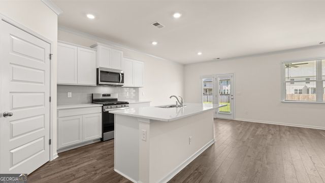 211 Cattle Drive, Perry, GA 31069