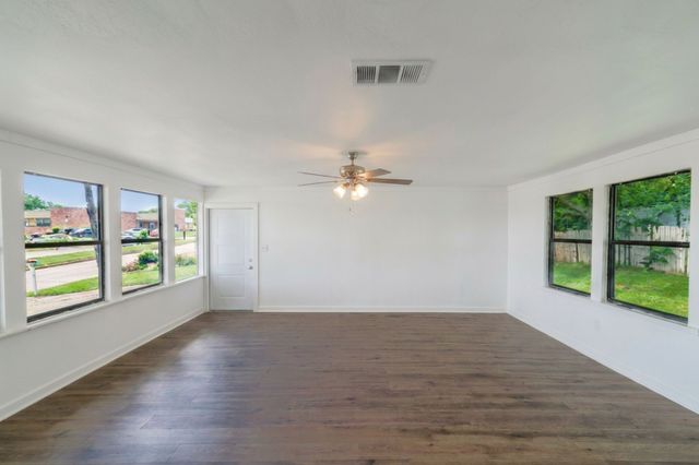 3500 New York Avenue, Fort Worth, TX 76110
