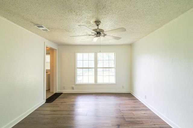 3500 New York Avenue, Fort Worth, TX 76110