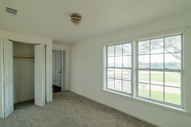 3500 New York Avenue, Fort Worth, TX 76110