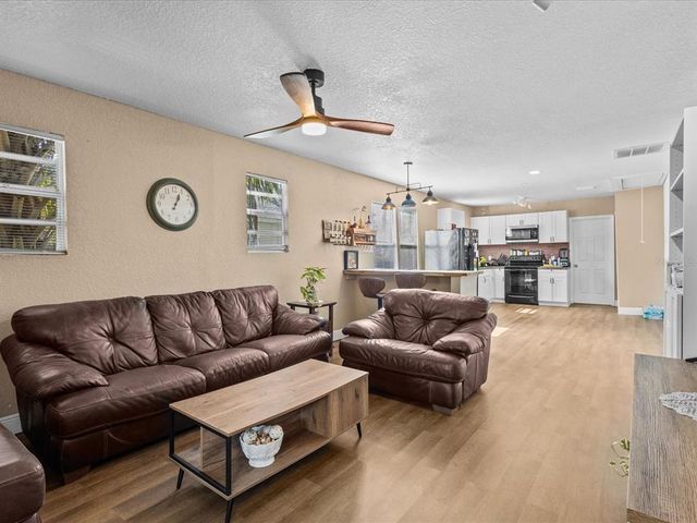 130 MANDRAKE STREET, Orlando, FL 32811