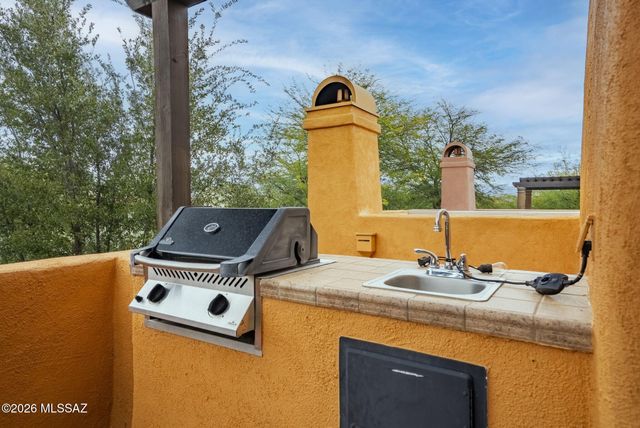 901 Lombard Way, Tubac, AZ 85646