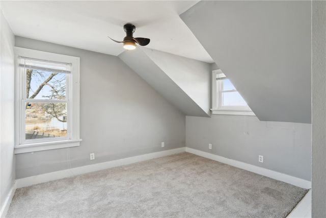 2021 Hamilton Street SW, Cedar Rapids, IA 52404