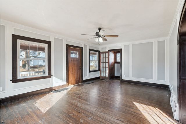 2021 Hamilton Street SW, Cedar Rapids, IA 52404