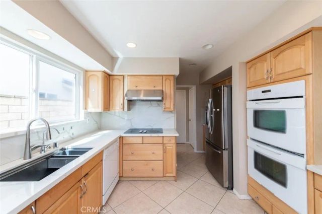 30 Gillman Street, Irvine, CA 92612