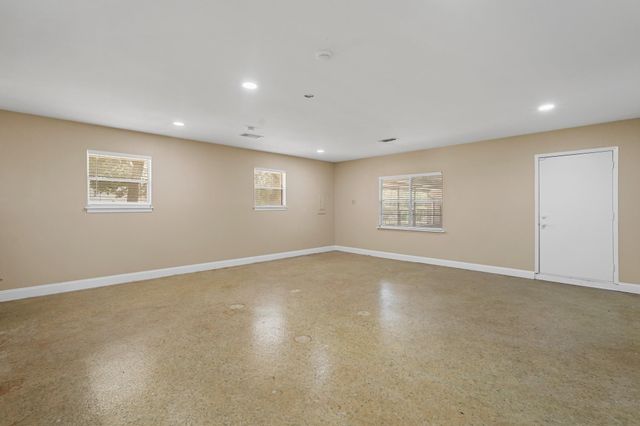 10645 Oak Brook Drive, Houston, TX 77013