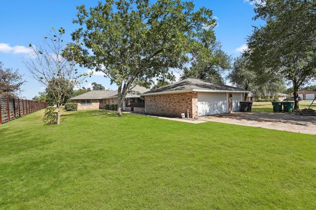 10645 Oak Brook Drive, Houston, TX 77013