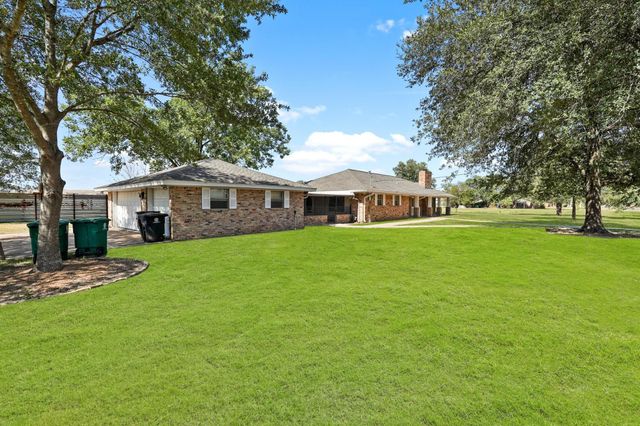 10645 Oak Brook Drive, Houston, TX 77013