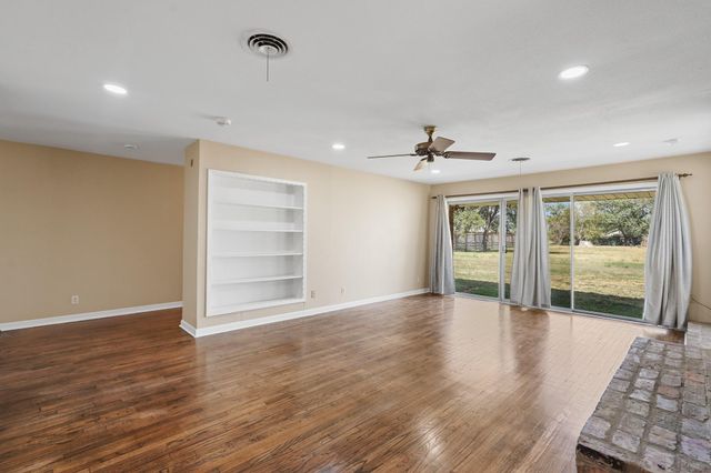 10645 Oak Brook Drive, Houston, TX 77013