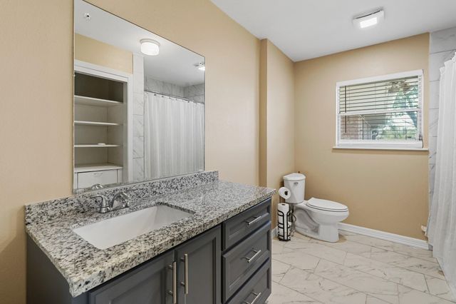 10645 Oak Brook Drive, Houston, TX 77013