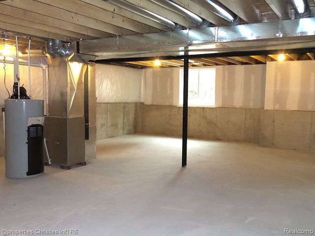 826 Nelsons Ridge Drive 21, Howell, MI 48843