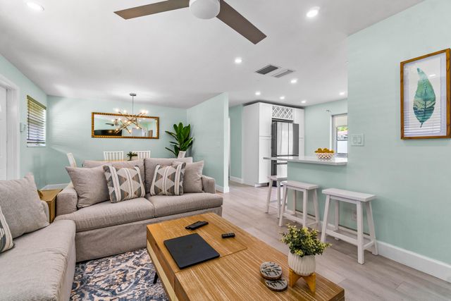 9531 Birdwood Street, Palm Beach Gardens, FL 33410