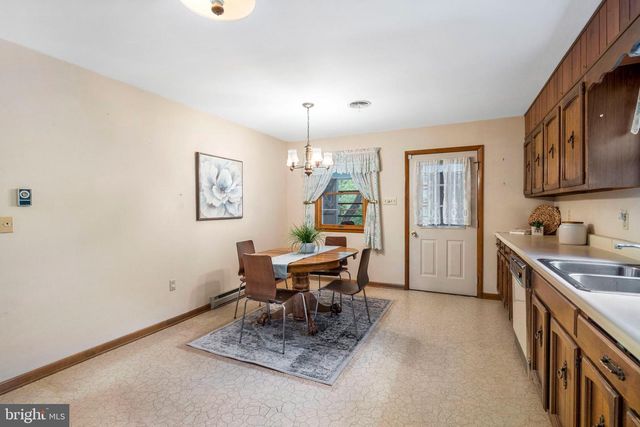 12139 WALNUT PT W, Hagerstown, MD 21740