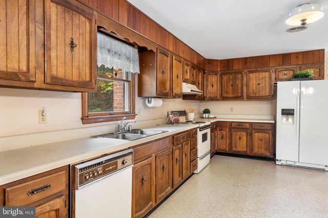 12139 WALNUT PT W, Hagerstown, MD 21740