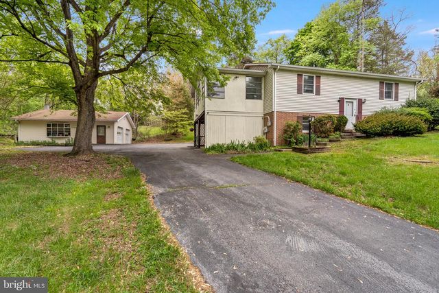 12139 WALNUT PT W, Hagerstown, MD 21740