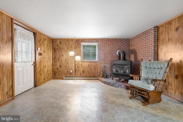 12139 WALNUT PT W, Hagerstown, MD 21740