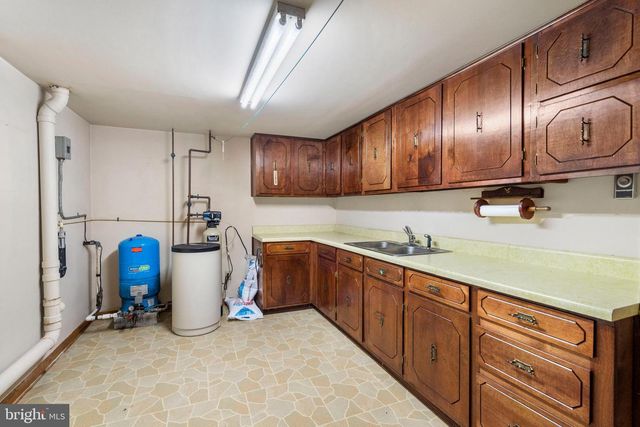 12139 WALNUT PT W, Hagerstown, MD 21740