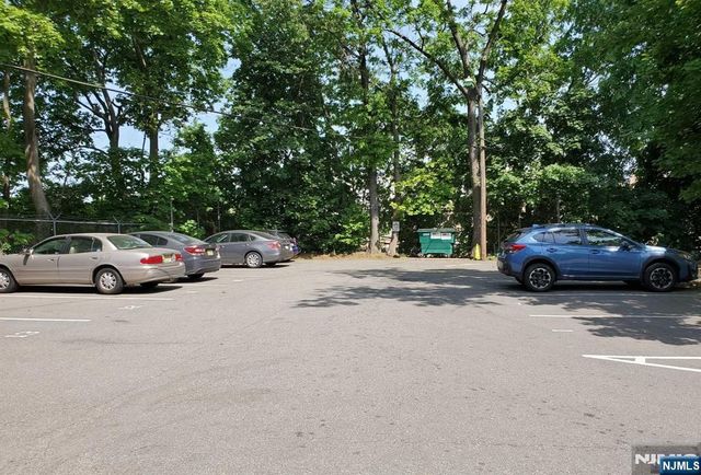 35 S Willow Street B5, Montclair, NJ 07042