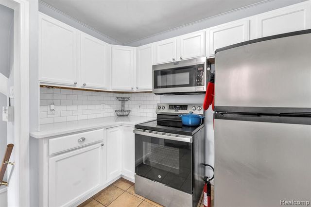 23144 Myrtle Street, Dearborn, MI 48128