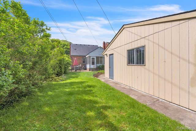 23144 Myrtle Street, Dearborn, MI 48128