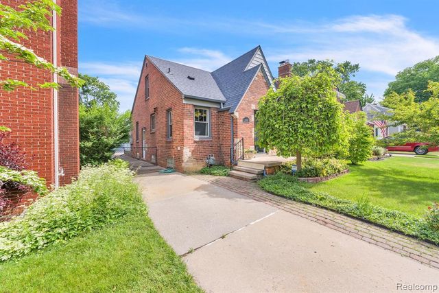 23144 Myrtle Street, Dearborn, MI 48128