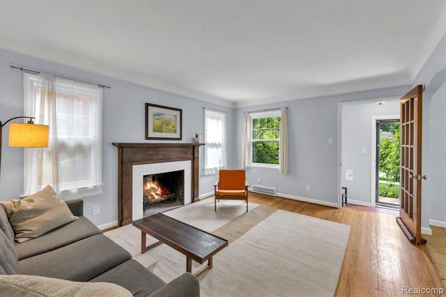 23144 Myrtle Street, Dearborn, MI 48128