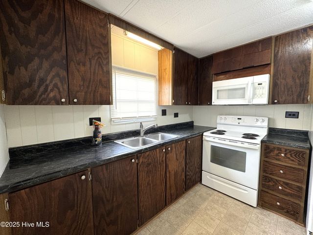 171 Johnny Parker Road 3, Jacksonville, NC 28540