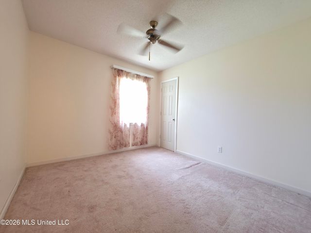 1800 Pat Drive, Gautier, MS 39553