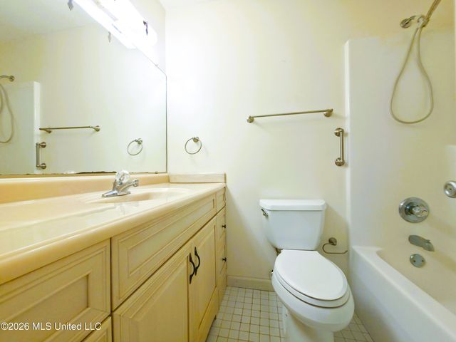 1800 Pat Drive, Gautier, MS 39553